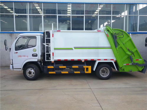 商丘市東風(fēng)掃路車與洗掃車價格及生產(chǎn)廠家概覽 聚焦吸塵車系列