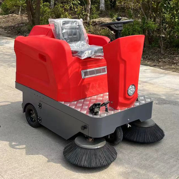 工廠清掃設備全解析 從清掃機到掃路車系列，打造高效清潔解決方案